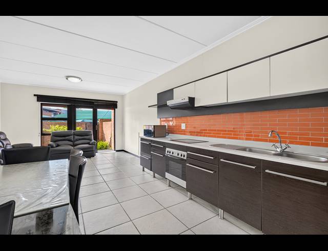 2 BEDROOM APARTMENT FOR SALE IN DOUGLASDALE